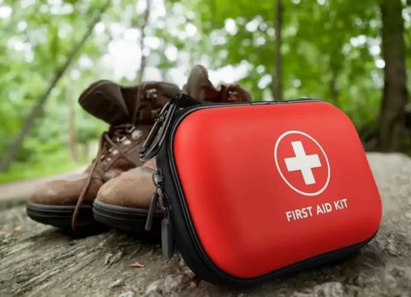 Аптечка первой помощи в кейсе first aid kit 98